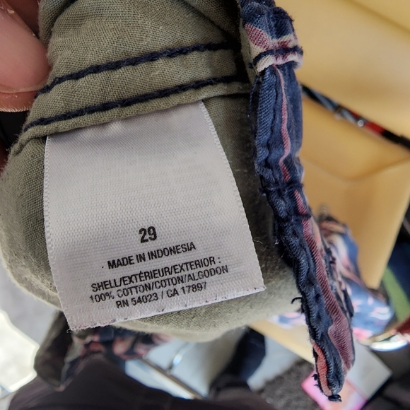 Old Navy Shorts - Picture 5 of 5